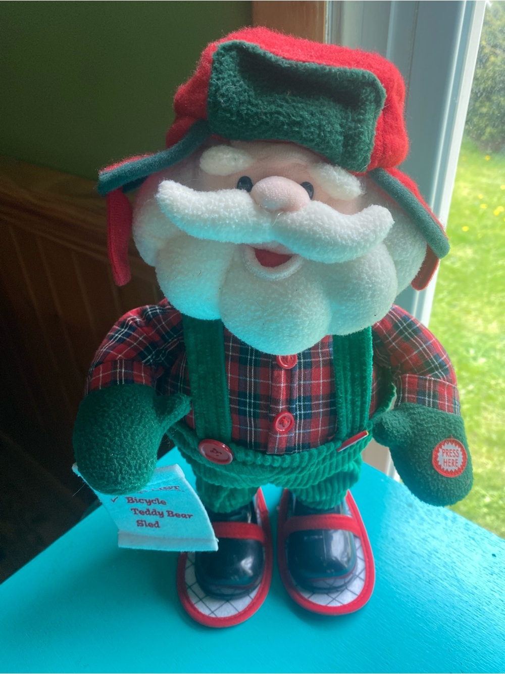 Singing/Dancing Santa - Sings SHOUT